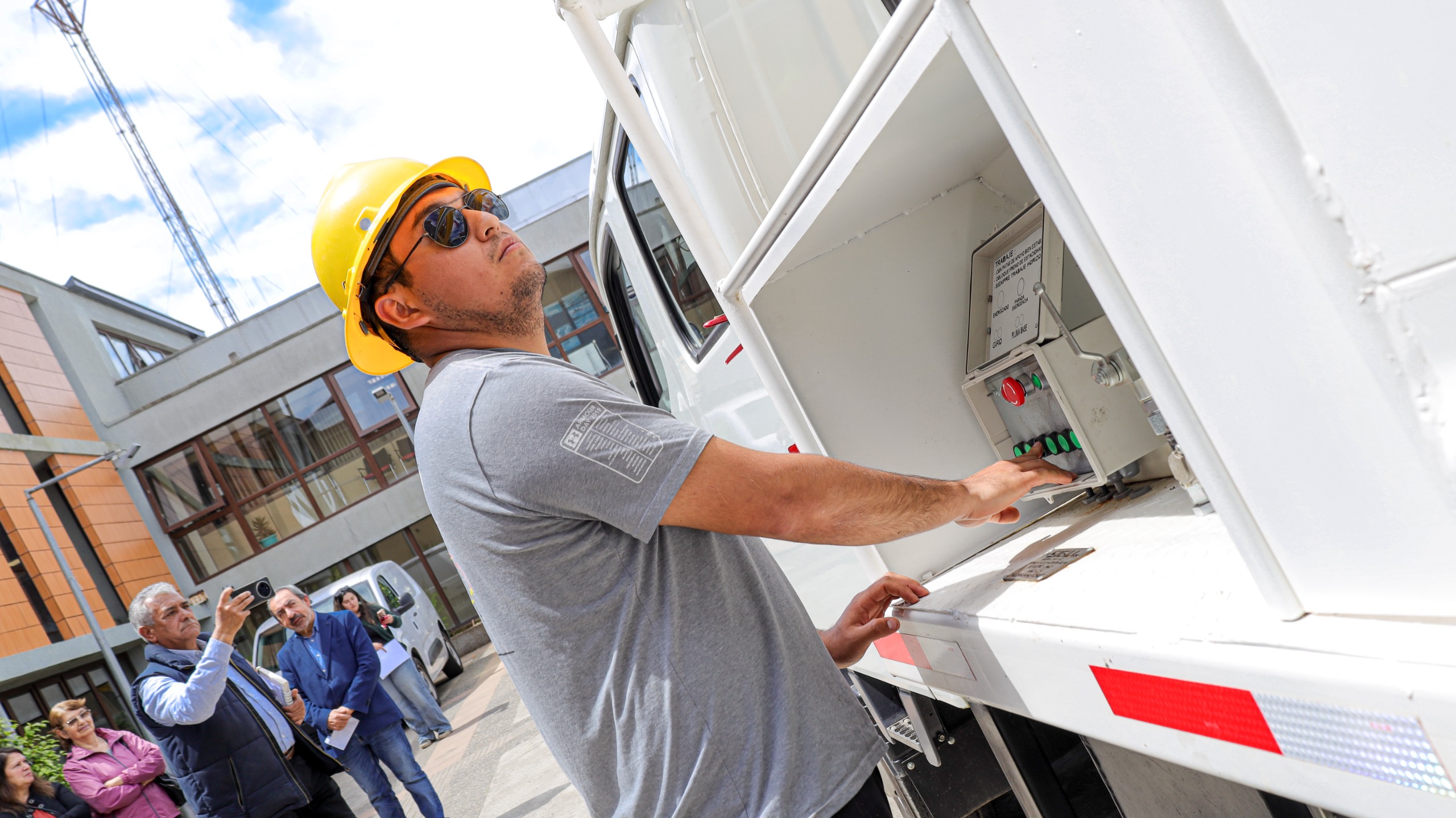 WhatsApp Image 2025-11-05 at 13.56.03 (1)